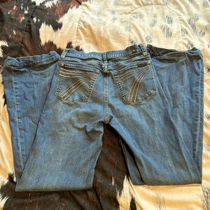 Seven for all mankind (7FAMK) dojos